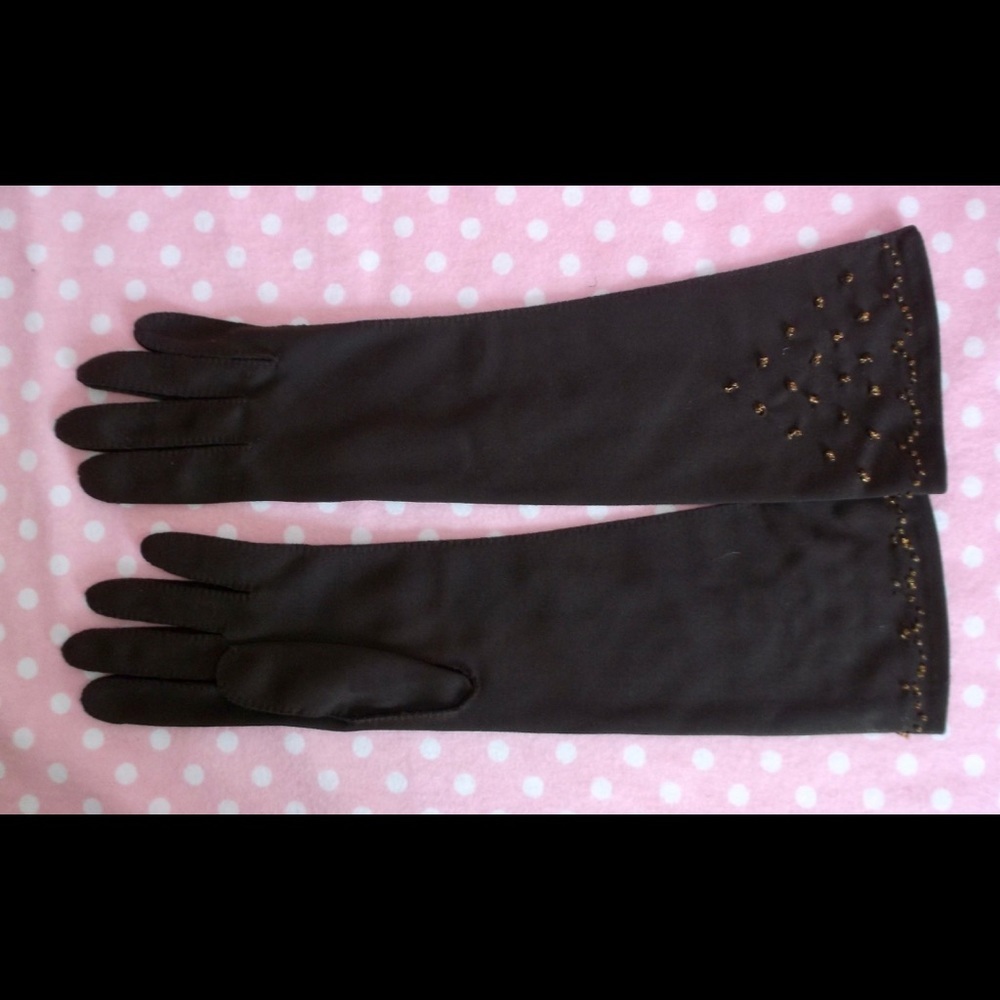 Vtg 1940’s “Saks Fifth Avenue” Brown beaded gloves - Picture 5 of 7